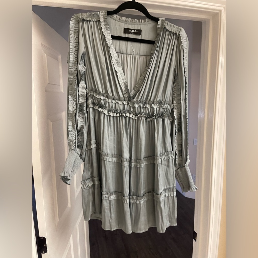 Short dress bluish color satin